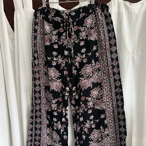 Black Floral Wide Leg Pants - Red & White Print